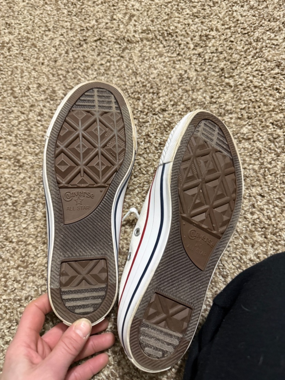 Women’s chucks size 7 Converse White Canvas Low Top Sneakers with Red Stripe - Picture 3 of 3